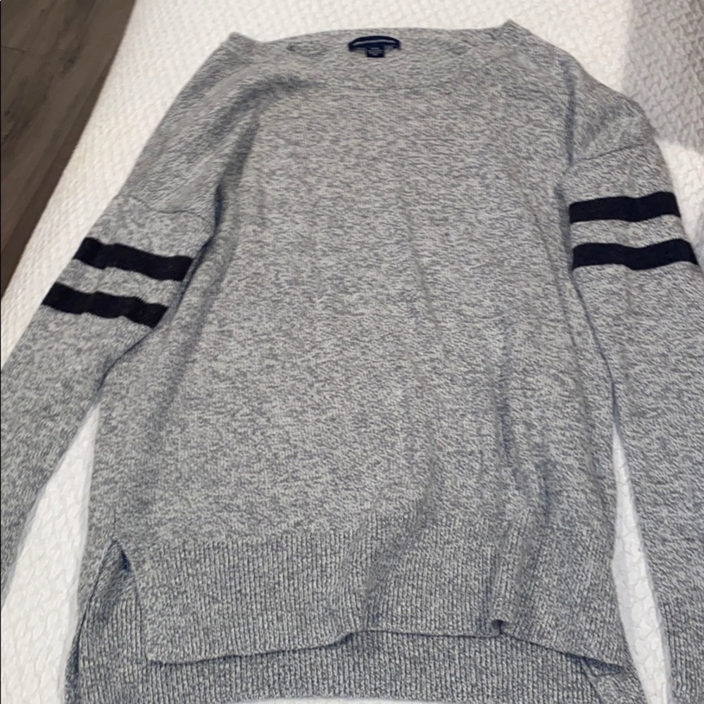 AE grey sweater